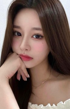 REAL SELFIE 10 — 젊은 여성 셀카